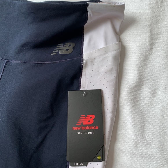New Balance Womens Lynx Run Tight with Pockets in White/Navy Size Small - Picture 6 of 10